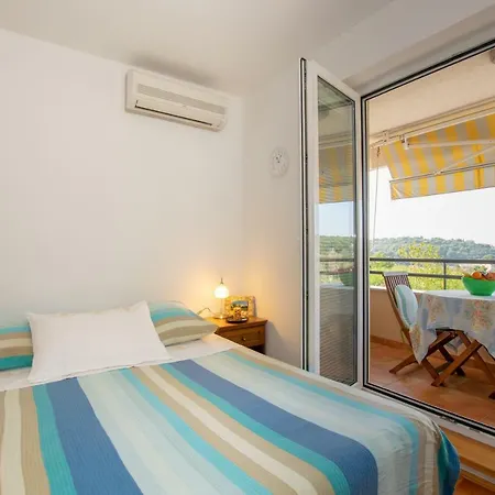 아파트 Irena With Bikes Included