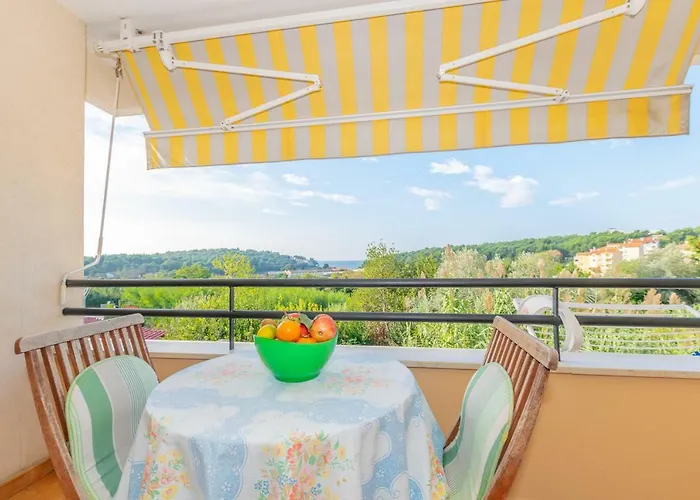 Irena With Bikes Included 아파트